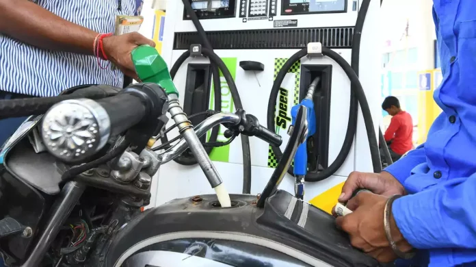 Petrol and diesel prices changed in many states, see what is the rate in your place