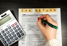 Income Tax Refund on Hold? What Happens if You Don’t File a Revised ITR (2025)
