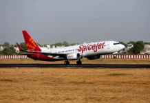 GST department has demanded ₹124 crore in taxes from SpiceJet, and its registration could be cancelled; shares are expected to fall sharply.