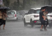 Delhi Weather Today: Chances of rain with thunder and lightning in Delhi, know the weather forecast of IMD Delhi Weather Today: Chances of rain with thunder and lightning in Delhi, know the weather forecast of IMD