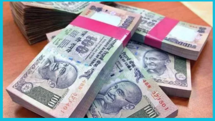 Fixed Deposit : How much will you get on investing Rs 1 lakh in FD? These 10 big banks are giving so much interest Fixed Deposit : How much will you get on investing Rs 1 lakh in FD? These 10 big banks are giving so much interest