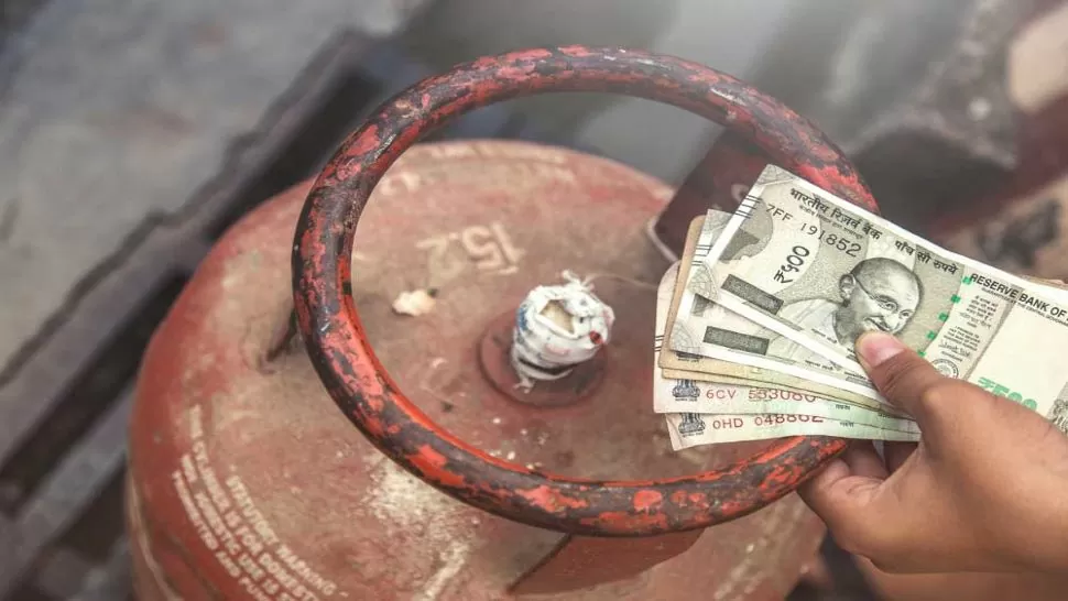 LPG Cylinder Price: Big announcement of Modi government regarding subsidy in LPG cylinder... This plan is ready! LPG Cylinder Price: Big announcement of Modi government regarding subsidy in LPG cylinder... This plan is ready!