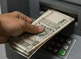 ATM withdrawal Charges : There will be a charge of Rs 23 for withdrawing cash from ATM, this bank is going to increase the fee