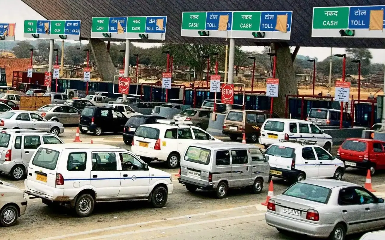 Toll Tax Free: These 7 people in the country do not pay toll tax. Know the full list. Toll Tax Free: These 7 people in the country do not pay toll tax. Know the full list.