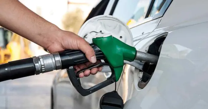 E20 Petrol Benefits: Centre Lists ₹40k Cr Gain for Farmers (2025)