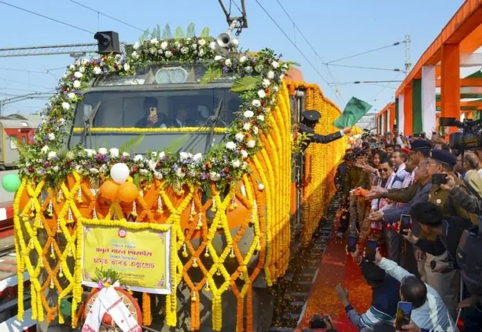 Non-veg food will be available in Howrah-Kamakhya Vande Bharat sleeper train; Railways takes action after passengers complain