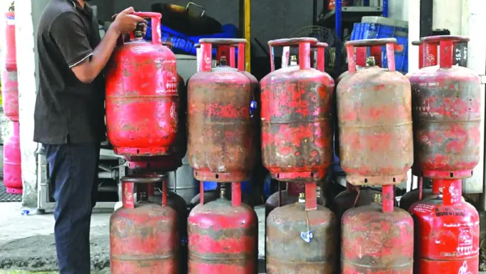 India commercial LPG allocation 70% 2026