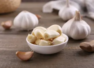 ,RawGarlic ,HolisticHealth ,ImmunityBoost ,HeartHealth ,NaturalRemedies ,Allicin ,DetoxTips ,HealthyMorningRoutine ,Superfoods2026 ,GutHealth