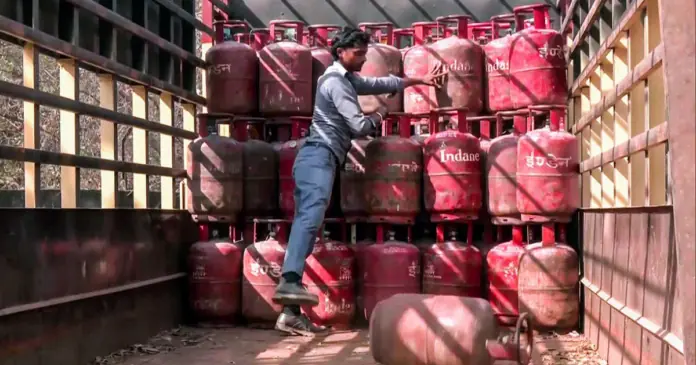 LPG Update: Dual PNG and LPG Connections Now Illegal in India