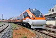 Indian Railways Upgrade: Luxury First AC Interior Revealed for Mumbai-Bengaluru Vande Bharat Sleeper Premium wooden paneling, warm ambient reading lights, and wider ergonomic berths inside a newly designed First AC coupe cabin of an Indian Railways sleeper train.